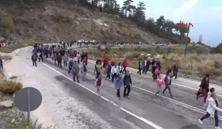 Antalya Sonbahar Güzellikleri Eşliğinde Yürüdüler