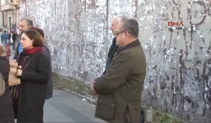 Sınıf Arkadaşlarından Osman Kavala'ya Silivri Cezaevi Önünde Destek 1