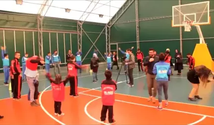 Engelli Sporcular Birbiriyle Yarıştı