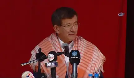 Ahmet Davutoğlu: 