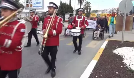 Aydın Kuşadası Engeliler Ata'ya Yürüdü