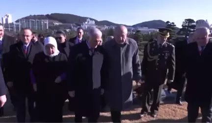 Başbakan Yıldırım, Güney Kore'de Türk Şehitliğini Ziyaret Etti (2)