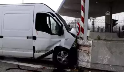 Trafik Kazası: 3 Yaralı