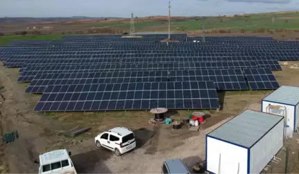 Tarlasına Kurduğu Güneş Enerjisi ile Elektrik Üretecek