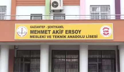 Suriye'nin Okul Sıraları Gaziantep'ten