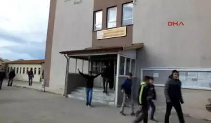 Balıkesir Meslek Lisesi Öğrenciler Okullarına Engelli Rampası Yaptı