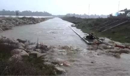 Tarsus'ta Seralar Sular Altında Kaldı