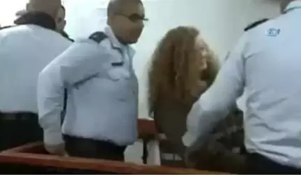 Filistinli Ahed Tamimi'nin Gözaltı Süresi Uzatıldı