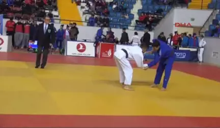 Türkiye Ümitler Judo Şampiyonası Heyecanlı Başladı