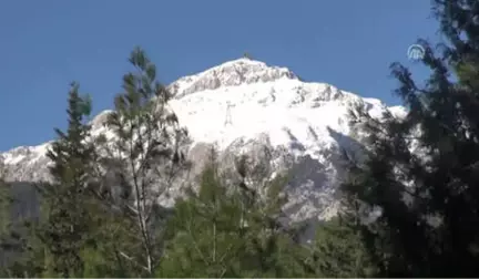 Antalya'da Kar ve Deniz Keyfi Bir Arada