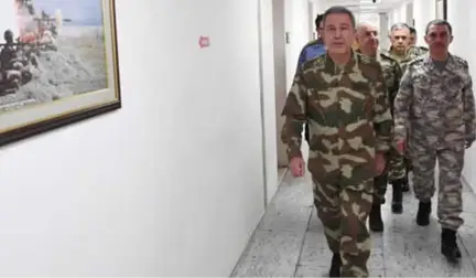 Orgeneral Akar, Zeytin Dalı Harekatı'nı Genelkurmay Karargahı'ndan Sevk ve İdare Ediyor