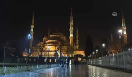 Sultanahmet Camisinde Mehmetçik'in Zaferi İçin Dua