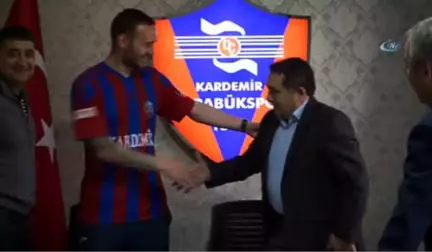 Karabükspor, Kravchenko ile 1,5 Yıllık Sözleşme İmzaladı