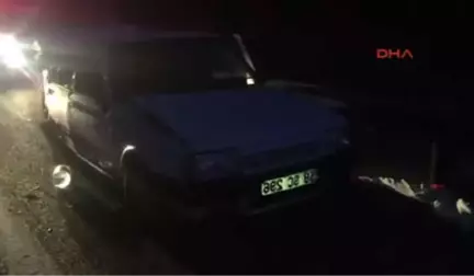 Düzce-Tır Emniyet Şeridinde Duran Otomobile Çarptı 1 Ölü, 1 Yaralı