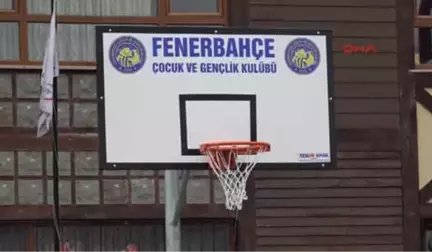 Fenerbahçe Başkanı Yıldırım, '1907 Okula 1907 Pota' Projesi Kapsamında Rize'de