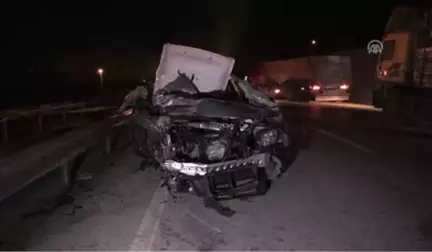 Trafik Kazası: 2 Ölü, 3 Yaralı