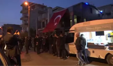 Başbakan Yıldırım, Şehit Ailelerine Taziye Ziyaretinde Bulundu (2)