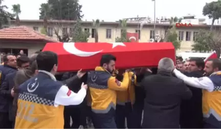 Hatay Paramedik Büşra, Gözyaşlarıyla Son Yolculuğuna Uğurlandı