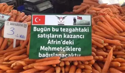 Antalya Pazar Esnafı Tezgahını Mehmetçik İçin Açtı