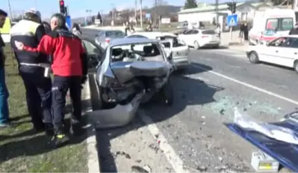 Bolu'da Zincirleme Trafik Kazası: 3 Yaralı