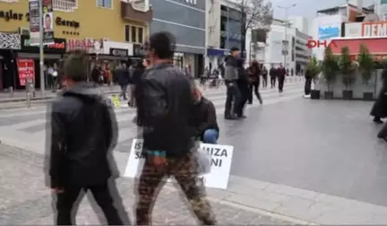 Düzce İstiklal Marşı'nda Ayağa Kalkmayan Mimara Tepki