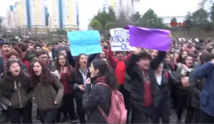 Okul Önünde Taciz Protestosu