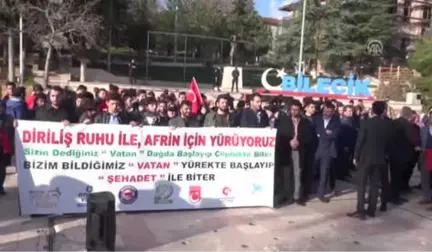 Şeyh Edebali Türbesi'nin Bahçesine 