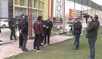 Malatya Büyükşehir Belediye Başkanı Çakır, Futbolculara Tatlı İkram Etti