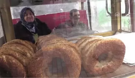 Simit Tezgahı İkinci Evimiz Gibi Oldu