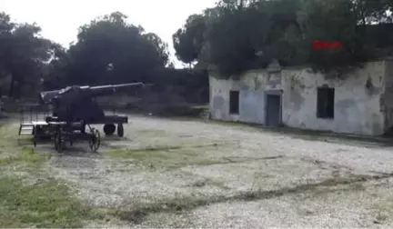 Çanakkale'de İlk Şehidin Verildiği Tabya Kaderine Terk Edildi