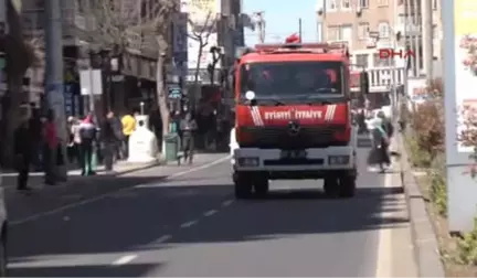 Diyarbakır'da Giyim Mağazasındaki Yangın Panik Yarattı