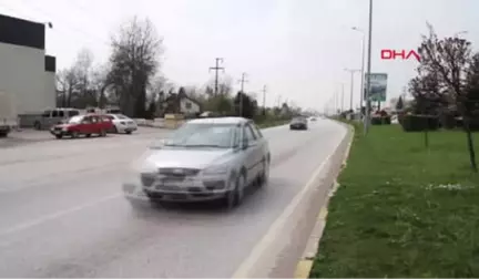 Düzce Azrail Kılığındaki Oyuncudan Trafikte İlginç Uyarı