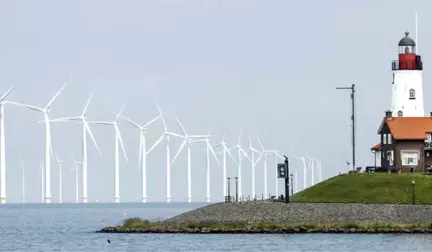 Hollanda Kuzey Denizi'nde Üç Yeni Rüzgar Çiftliği Kuruyor