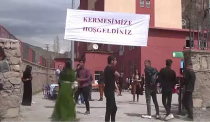 Çukurca'da Öğrenciler Yararına Kermes Düzenlendi