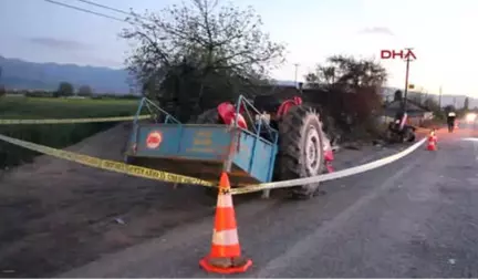 İzmir - Otomobil Traktöre Çarptı: 1 Ölü, 2 Yaralı