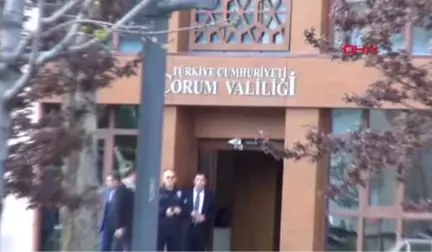 Çorum'da Valilik Yakınındaki Şüpheli Çanta Fünye ile Patlatıldı