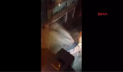 Boru Patladı, Bir Haftada İkinci Kez Sokağı Su Bastı
