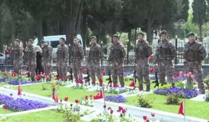 Türk Polis Teşkilatı'nın Kuruluşunun 173. Yıl Dönümü - Edirnekapı Şehitliği'nde Anma Programı