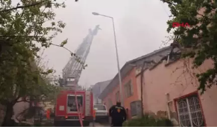 Burdur'da Ev Yangını