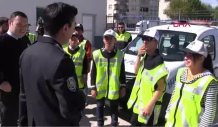 Tokat Engelli Çocuklar Polis Kıyafeti Giyip Gbt Kontrolü Yaptı