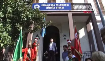 İzmir-Milli Eğitim Bakanı Yılmaz, İzmir'de Arnavut Bakan ile Görüştü