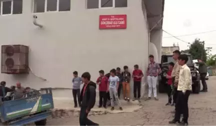 Siirtli Çocuktan Belediye Başkan Vekili Taşkın'a Gül Demeti