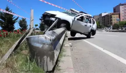 Giresun'da Otomobil ile Tır Çarpıştı: 3 Yaralı