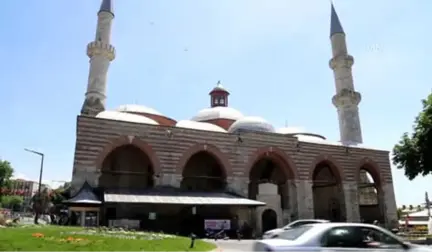 Kılıçla Hutbe Geleneği Edirne'de Sürüyor