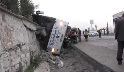 Yolcu Otobüsü Devrildi: 1 Ölü, 16 Yaralı