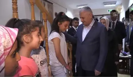 Başbakan Yıldırım Sevgi Evinde Kalan Çocuklarla İftar Yaptı