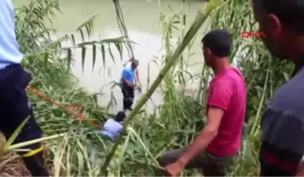 Mersin Traktörle Düştüğü Irmakta Yaşamını Yitirdi