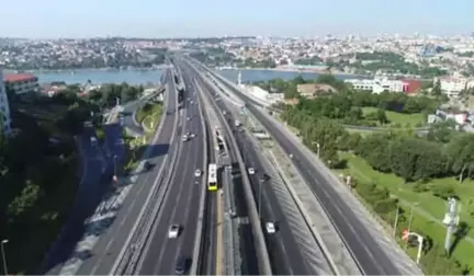 İstanbul'un Bayram Sabahı Boş Yolları Havadan Görüntülendi