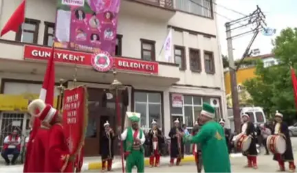 Isparta'da 4.gül Hasat Festivali ile Çifte Bayram Yapıldı