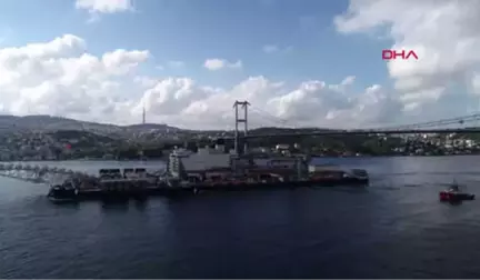 İstanbul Pioneering Spirit Gemisinin 15 Temmuz Şehitler Köprüsü Altından Geçişi